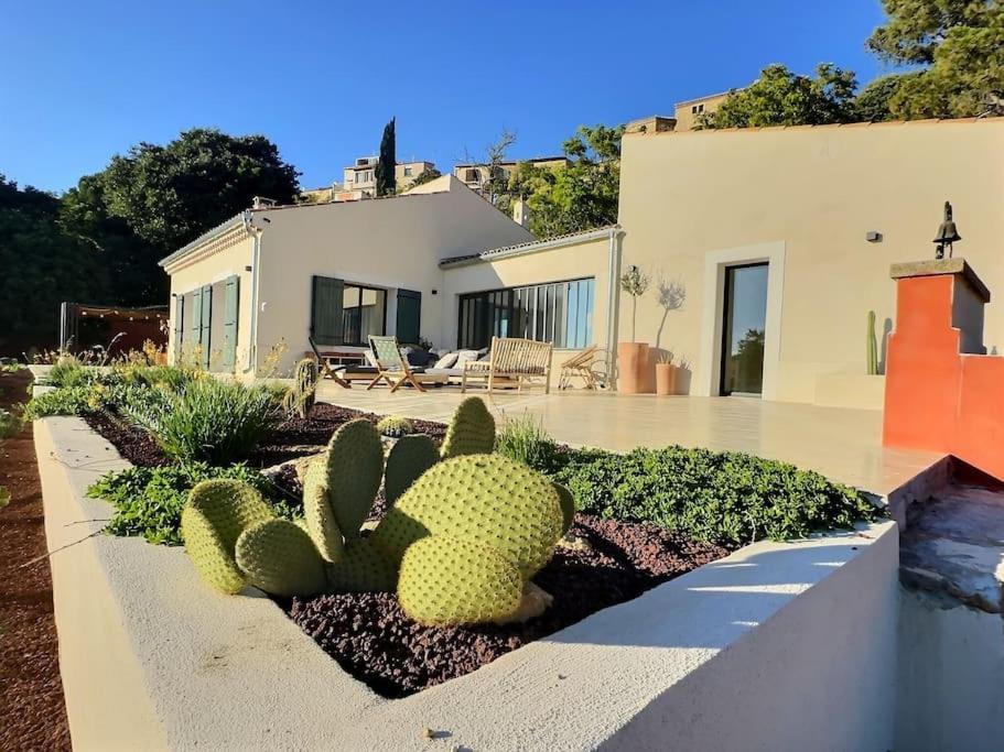 Sous Le « Figuier » Villa Cornillon-Confoux Bagian luar foto