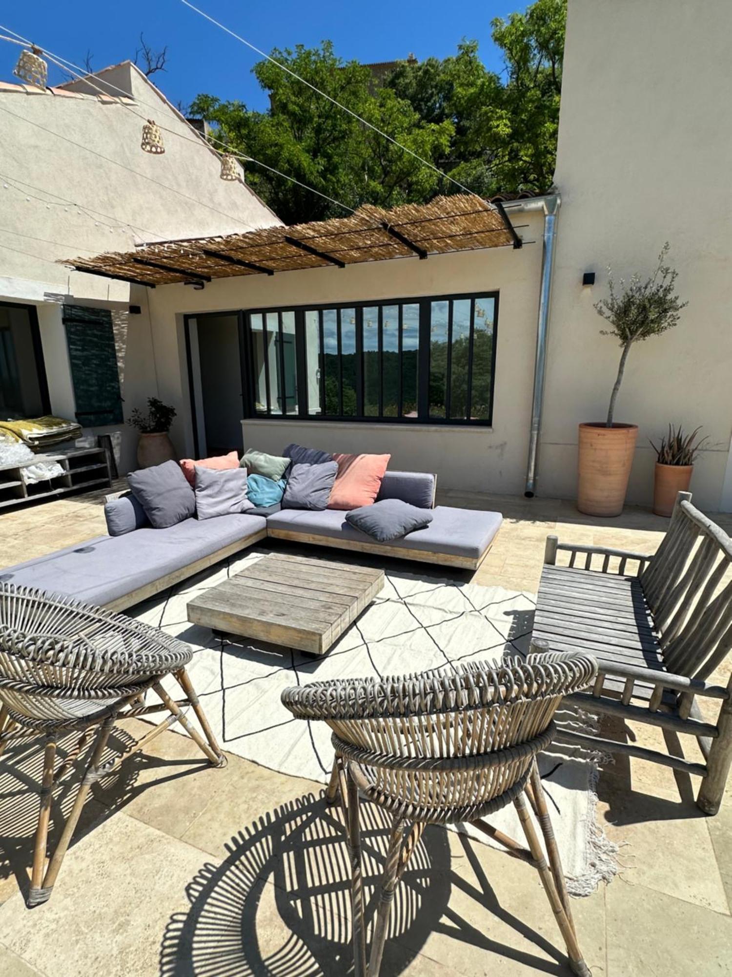 Sous Le « Figuier » Villa Cornillon-Confoux Bagian luar foto